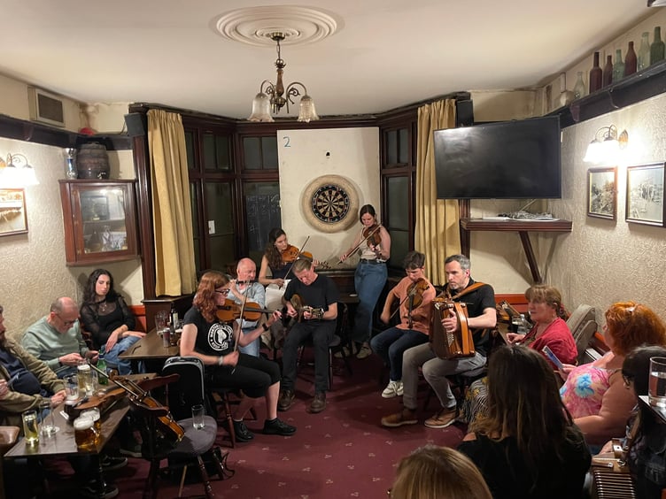 An after concert session at The Whitehouse in Peel