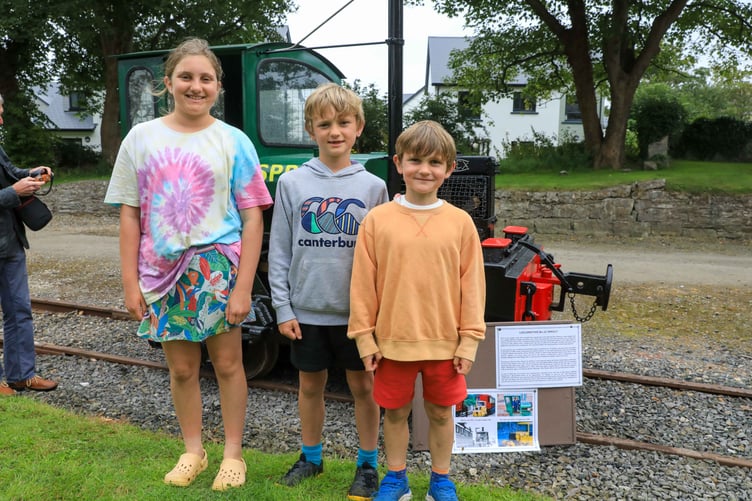 Celia, Thomas and James from Port Erin stood with Locomotive No.25 Sprout