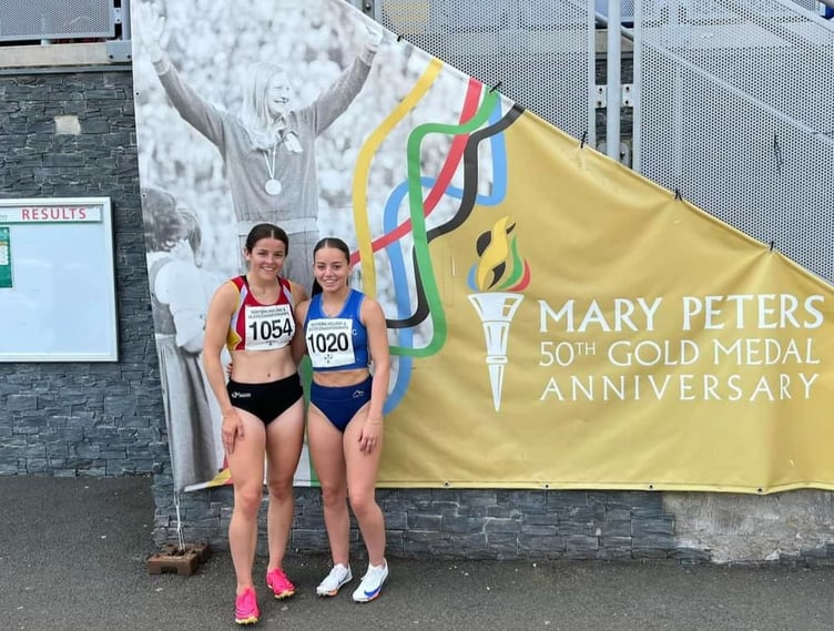 Lydia Morris and Carla Teece at the weekend's Northern Irish Championships (Photo: Charlotte Pullen)