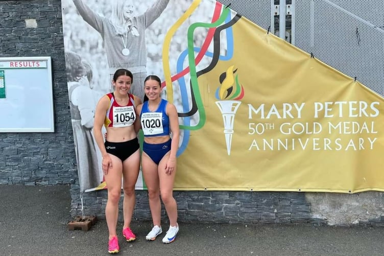 Lydia Morris and Carla Teece at the weekend's Northern Irish Championships (Photo: Charlotte Pullen)