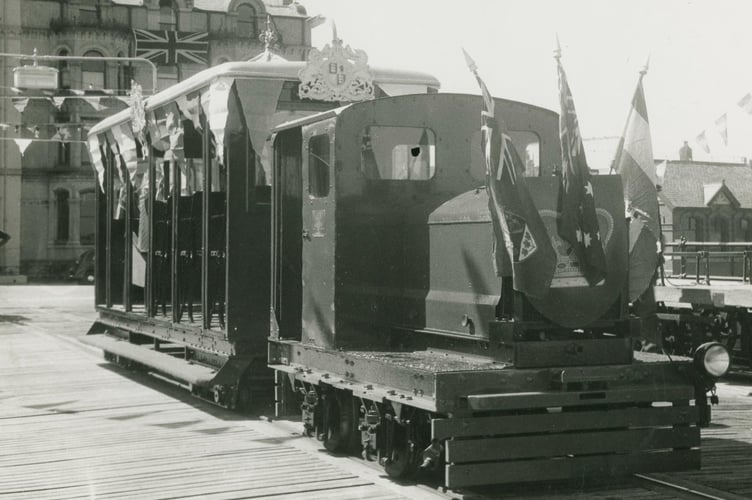 The train at Ramsey's Queen's Pier in 1955