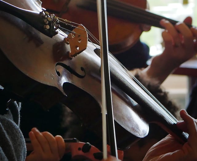 Hour-long live recording of Manx music session published online