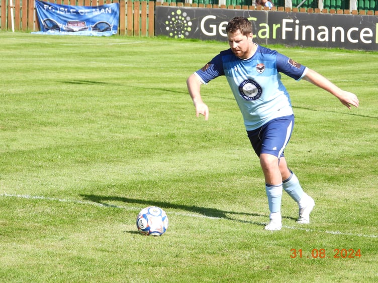 Jack McVey in action against Colne on Saturday (Photo: Graham Smith)