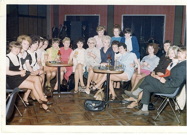 Guests at the hotel enjoying drinks at a Sunday 'concert night'