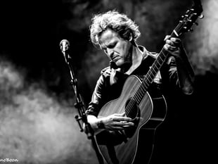 British musician Tom McRae to perform at Peel Cathedral in November