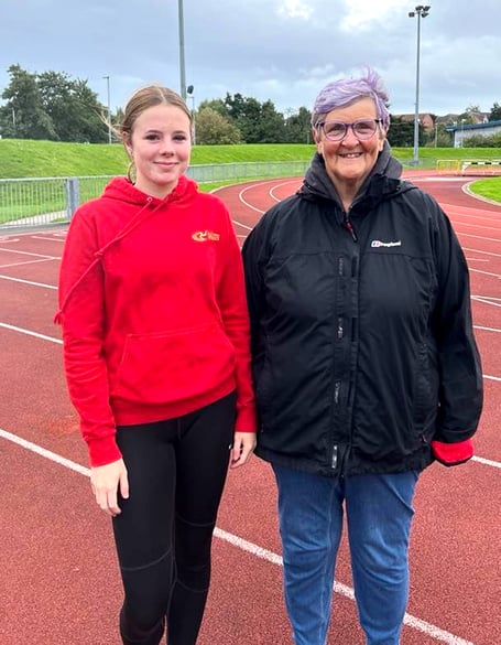 Issy Kennaugh with her coach Di Shimell (Photo: Andy Fox)