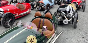 Classic cars gear up for TT course parade