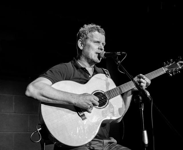 Dodgy and Seahorses frontmen to perform on the Isle of Man