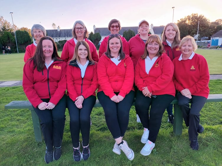 Castletown A women's crown green bowls team