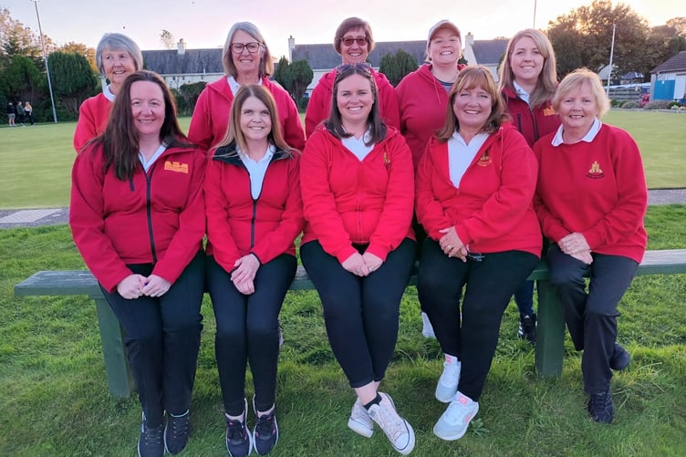 Castletown A women's crown green bowls team