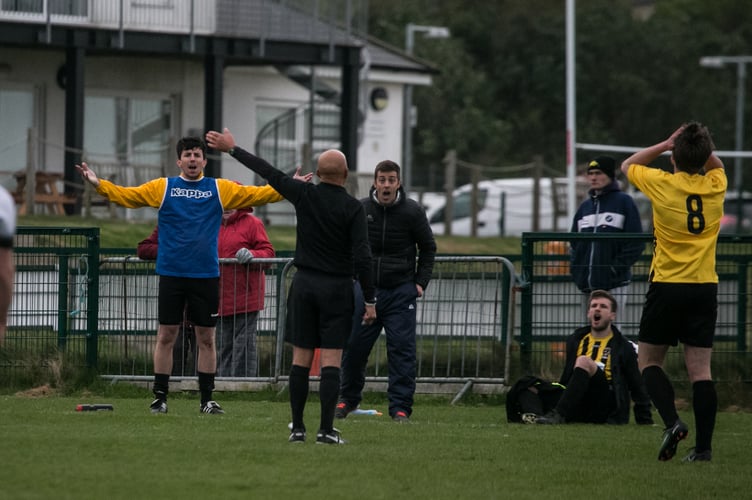 Peter's decisions aren't always popular. Paul Jones, former Rushen manager and now FC Isle of Man head coach, wasn't happy with this particular decision in a Hospital Cup clash between Corinthians and Rushen in 2017 (Photo: Gary Weightman)