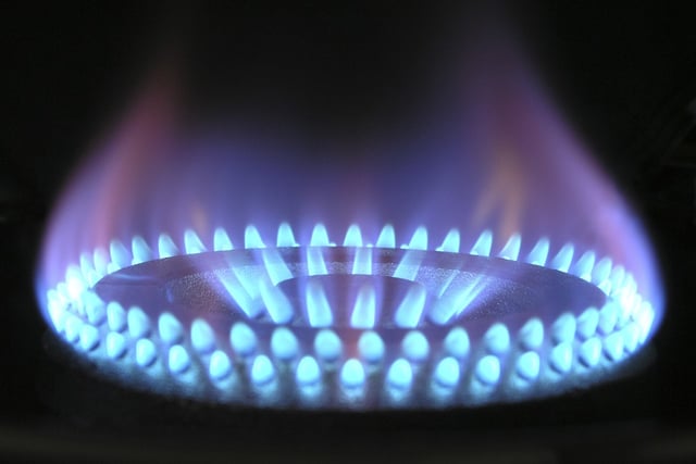 Energy-saving scheme extended to help cut bills