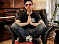 'Terrorvision' lead singer Tony Wright to perform at Erin Arts Centre