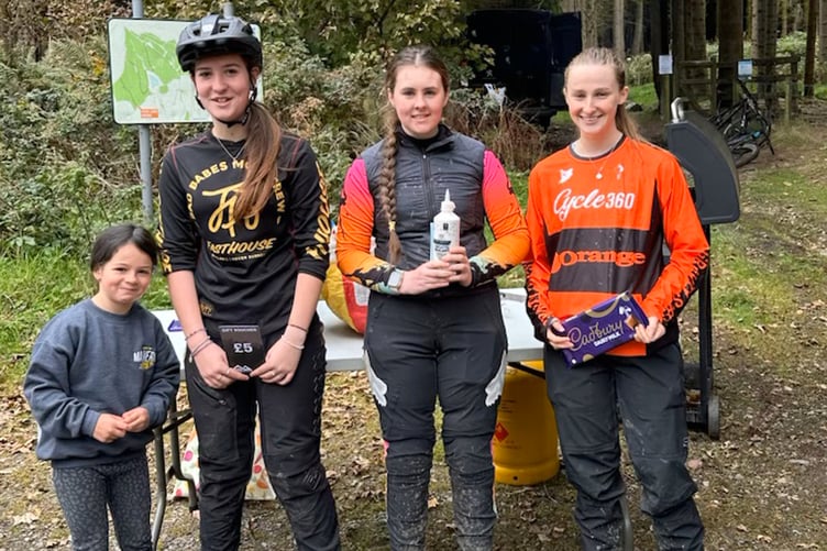 The women's podium of (left to right) Kasey Corrin, Sapphire Ascroft and Emily Bridson
