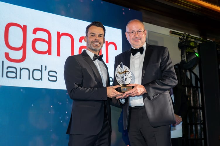 Alexis Vidal, SVP Commercial & CCO of ATR with Luke Farajallah, CEO of Loganair