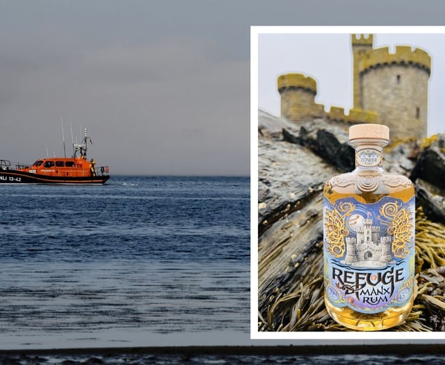 First bottle of Refuge Manx Rum raises £1,325 for RNLI at Gala Auction