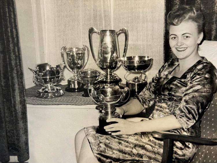 Margaret holding the Blackppol Rose Bowl in 1960