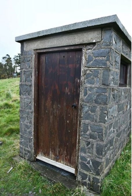 The public toilet at Cringle reservoir
