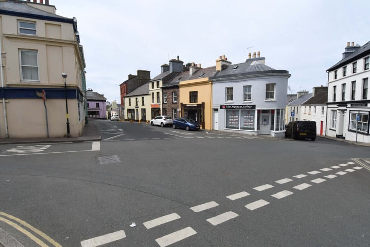 The Atholl Place junction in Peel