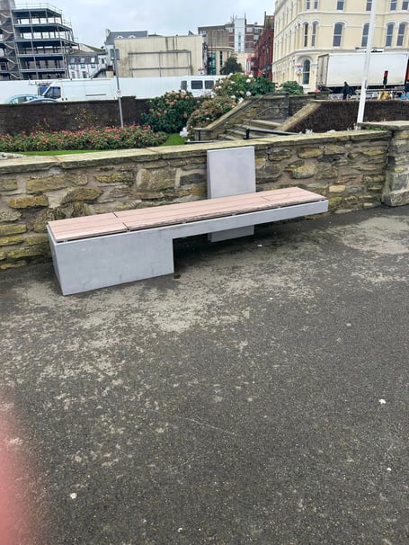 One of the new benches that is visibly damaged on Douglas Promenade 