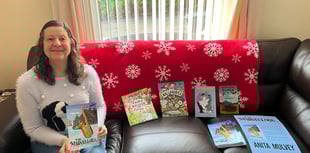 Teacher who went blind in days turns author thanks to charity's help