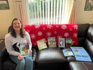 Teacher who went blind in days turns author thanks to charity's help
