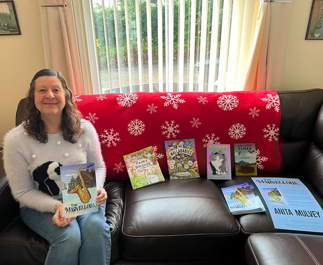Teacher who went blind in days turns author thanks to charity's help