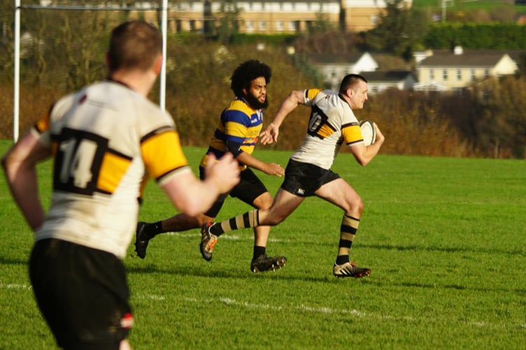 Dave Keenan makes a break for it on his Vagabonds debut against Burnley at Ballafletcher last weekend (Photo: John Liver/Mumble's Pics)