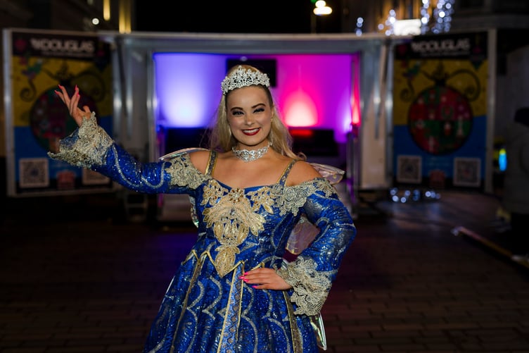 Alexandra Slater provided performances as a princess throughout the evening