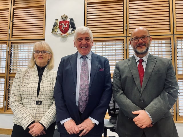 Left to right – Gill Eaton, Chairman of the Isle of Man Magistrates’ Association, David Craine and Julian Ashcroft.  Photo credit Zoe Cannell.jpg