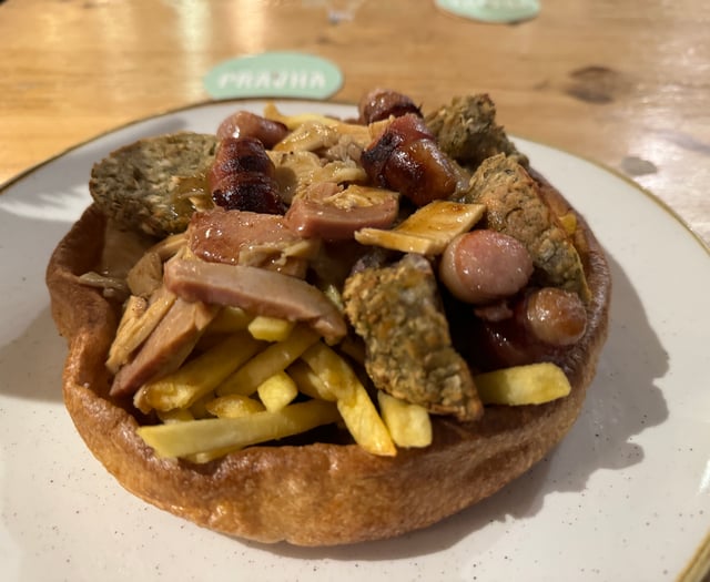 I tried pub's £12 festive fries and I only had one tiny critique