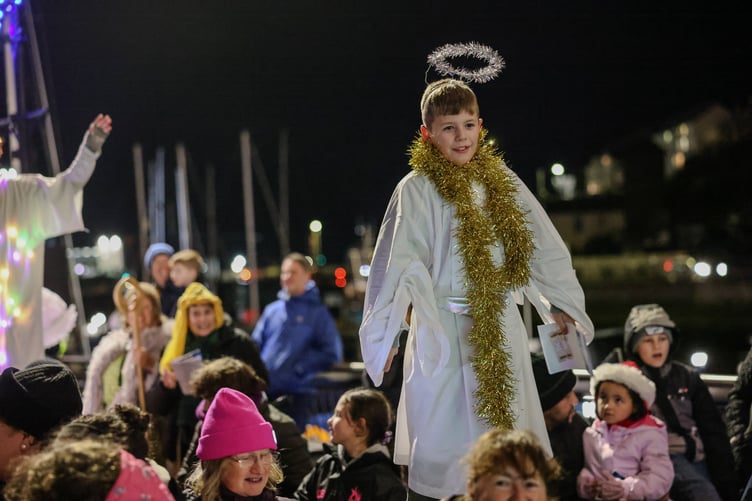 A Christmas angel is spotted in the crowd!