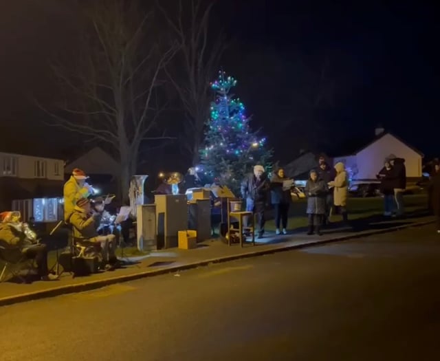Watch as Crosby Band brings festive cheer with carols around the tree