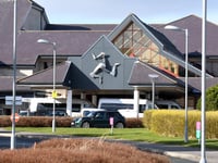 Doctors: 'Little sign of strong leadership at Manx Care'