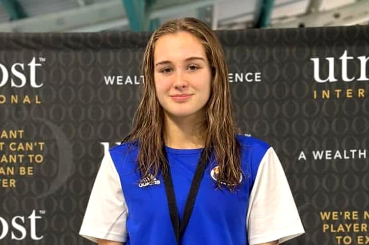 Chloe Batty set a new lifetime best of 27.49 - an Island Games consideration time - in the 50m breaststroke to add to her 50m breaststroke A standard from the previous day.