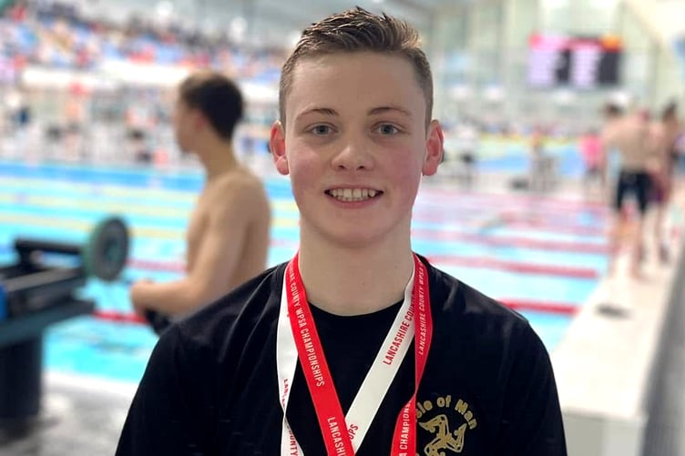 Charlie Foster maintain his excellent form when clocking 2m 9.6s in the 200m backstroke event at the West Midlands Regional Championships - an Island Games ‘B’ standard -plus a lifetime best in the 50m backstroke in 28.34.