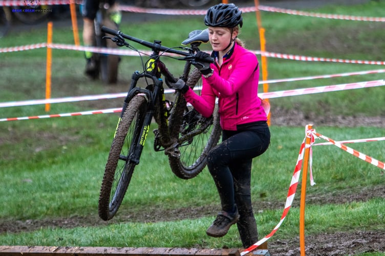 Abi Clayton teamed up with her sister Poppy to win the female race at Noble's Park (Photo: Gary Jones/Manxmanphotos)