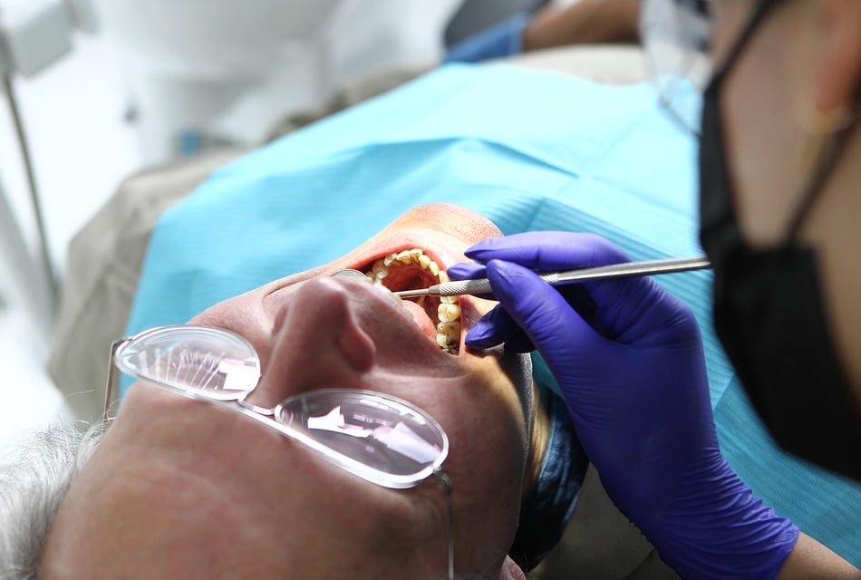 Committee 'angry and appalled' as mobile dental unit approved