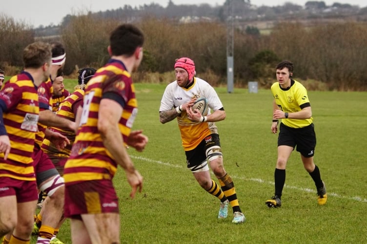 Vagabonds' Gav Turnbull looks for a gap in the Clitheroe defence at Ballafletcher on Saturday (Photo: John Liver/Mumbles Pics)