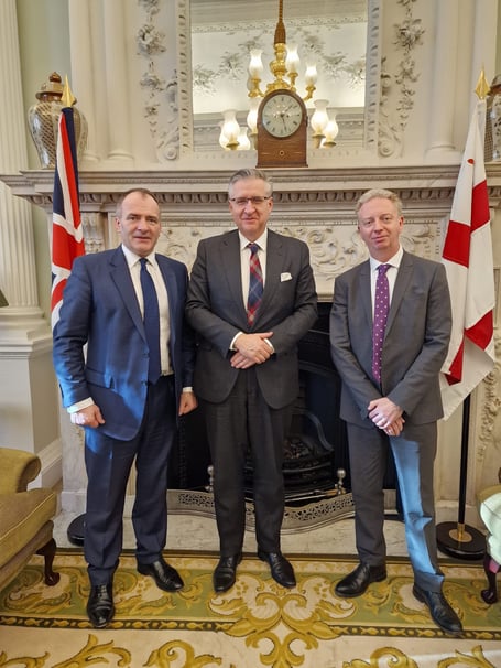 (L-r) Chief Minister Alfred Cannan MHK; The Lord Mayor of the City of London Alastair King; and Minister for the Treasury Dr Alex Allinson MHK at Mansion House