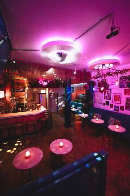 KiKi Lounge on North Quay in Douglas