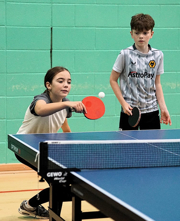 Sydnie Weaver (left) and Rhys Bufton combined well last week in the doubles for Travellers F (Photo: Malcolm Lambert).