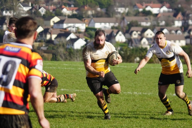 Vagabonds' vice-captain Jon Ferguson on the charge against Ashton at Ballafletcher last weekend (Photo: John Liver/Mumbles Pics)