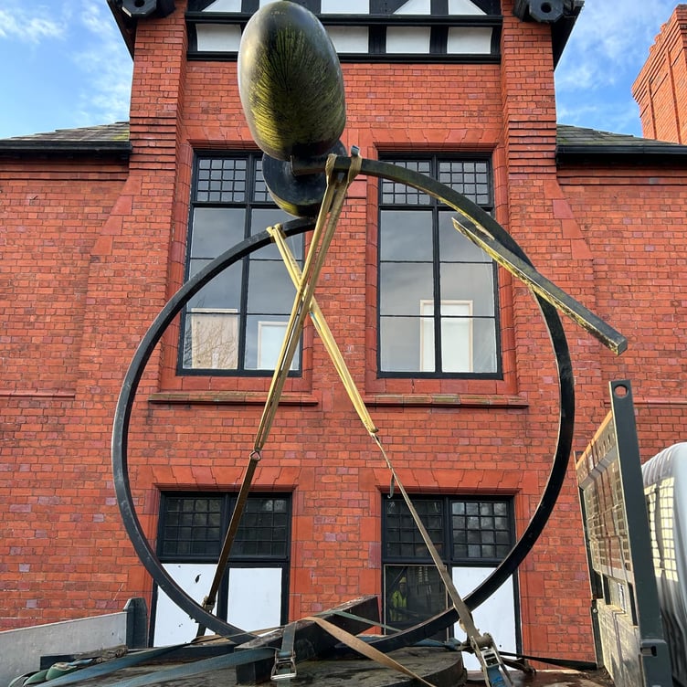 Bryan Kneale’s sculpture Yn Arreyder