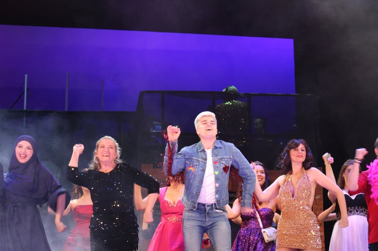 Left to right: Lola Sutton as Pritti Pasha, Lisa Dancox as Margaret New, Ben Gale as Jamie New and Tracey McCann as Ray (Photo: Paige L Openshaw Photography)