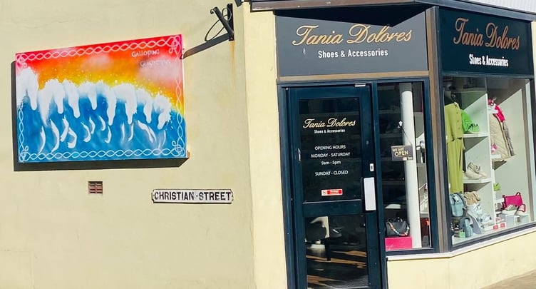 The Galloping Glashtyns mural on Christian Street