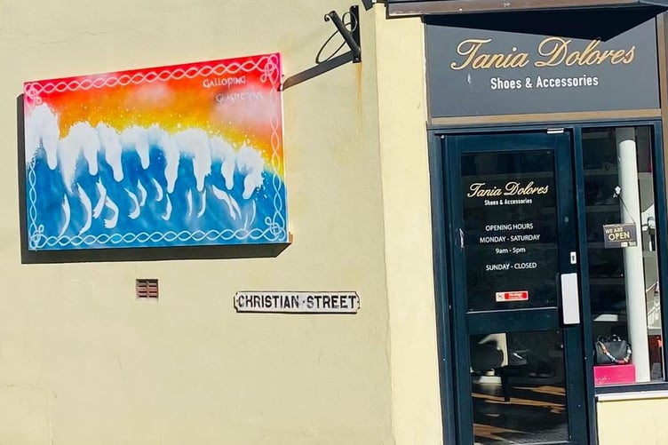 The Galloping Glashtyns mural on Christian Street