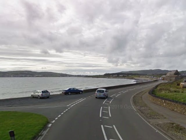 Police issue update after bus crash shuts Isle of Man road