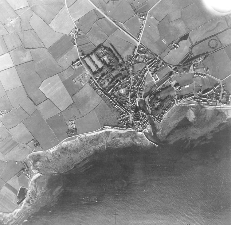 An old aerial shot of Castletown