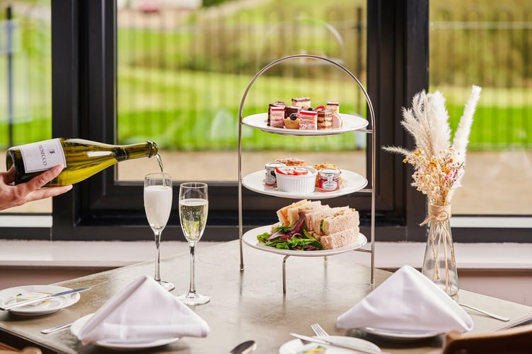 Comis Hotel & Golf Resort afternoon tea